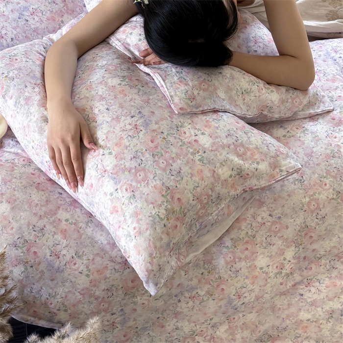 91家纺网 家纺一手货源 找家纺 窝米 2025春季新品全棉双层纱油画风花卉四件套系列（梦境花园、花研巧语） 梦境花园紫