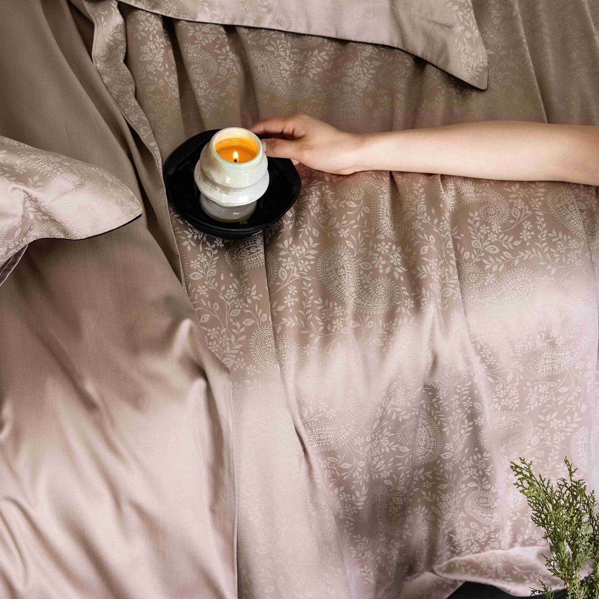 91家纺网 家纺一手货源 找家纺 涞澳家纺 2025新款60支天丝棉提花四件套 海瑟薇-山砚色