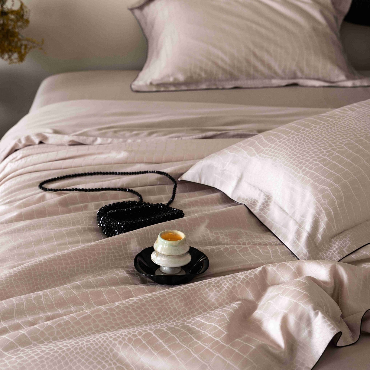 91家纺网 家纺一手货源 找家纺 涞澳家纺 2025新款60支天丝棉提花四件套 波曼-粉