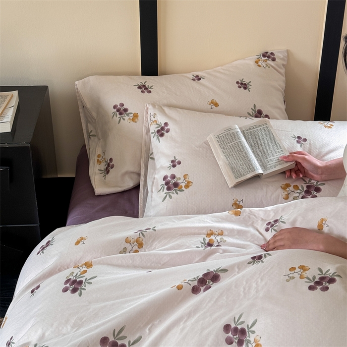 91家纺网 家纺一手货源 找家纺 窝米 2025春季新品全棉双层纱油画风花卉四件套系列（梦境花园、花研巧语） 枇杷园