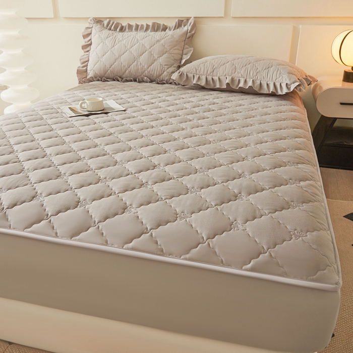 91家纺网 家纺一手货源 找家纺 （总）怡源梦 2025新款蝶恋系列亲肤棉夹棉床笠