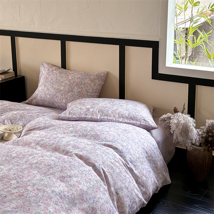 91家纺网 家纺一手货源 找家纺 窝米 2025春季新品全棉双层纱油画风花卉四件套系列（梦境花园、花研巧语） 梦境花园紫