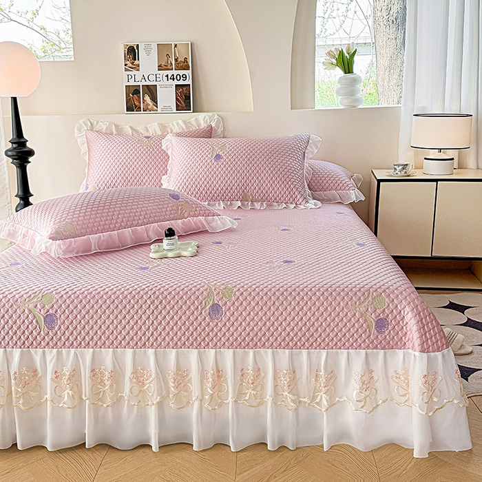 91家纺网 家纺一手货源 找家纺 提花大世界 2025新款A类PE乙纶冰丝凉感三色织550克冰豆豆凉席床裙软凉席 郁金香—PE粉