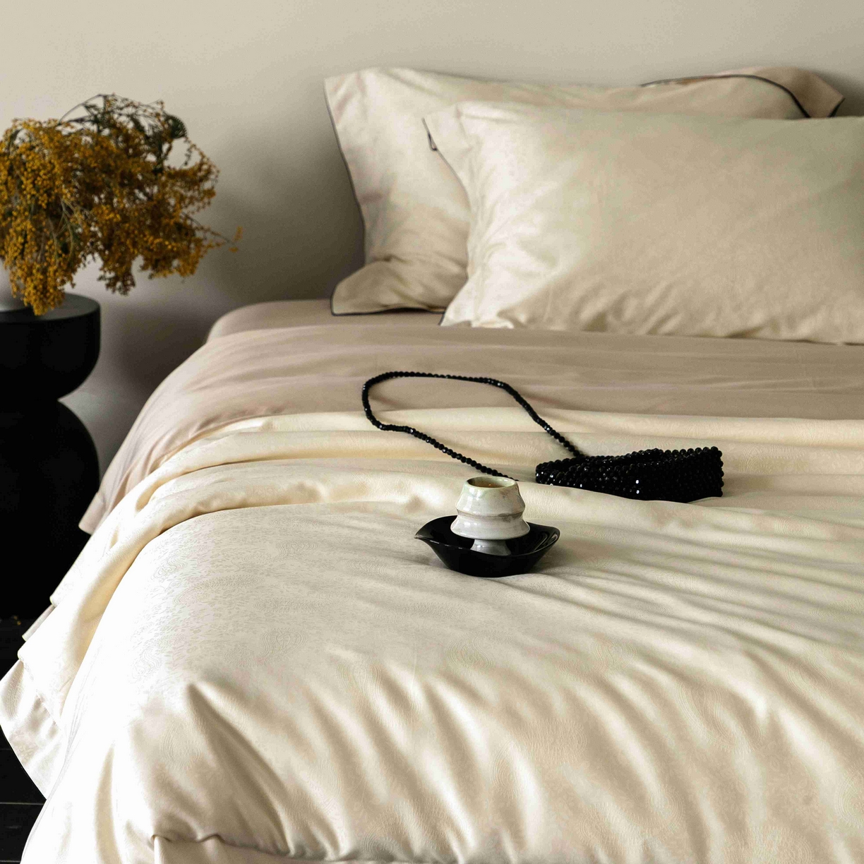 91家纺网 家纺一手货源 找家纺 涞澳家纺 2025新款60支天丝棉提花四件套 海瑟薇-明月白