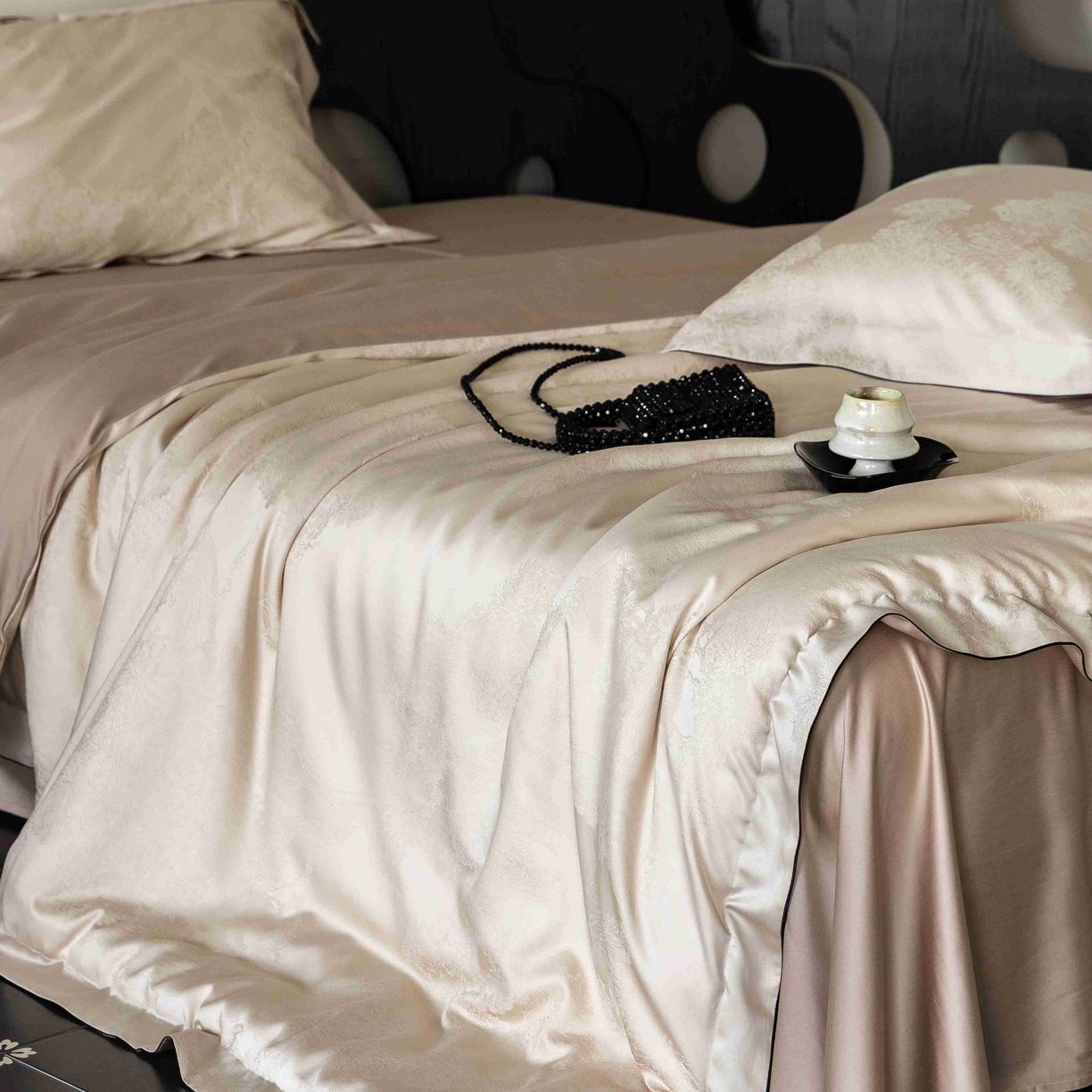 91家纺网 家纺一手货源 找家纺 涞澳家纺 2025新款60支天丝棉提花四件套 花砚-香槟