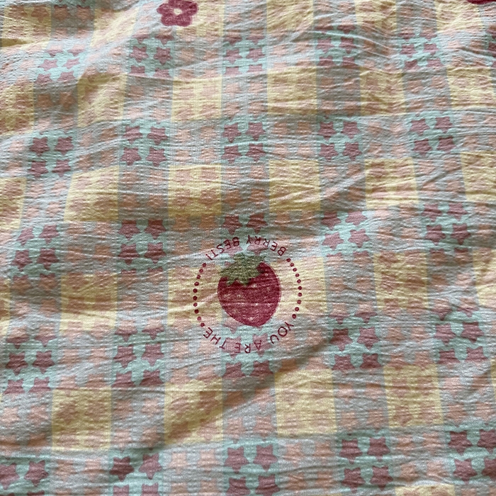 91家纺网 家纺一手货源 找家纺 星巴k家纺 2025新款春夏云感双层纱A类母婴级三角针夏被贝壳边夏凉被贝壳绣【可提供买家秀】 贝壳绣-草莓甜心