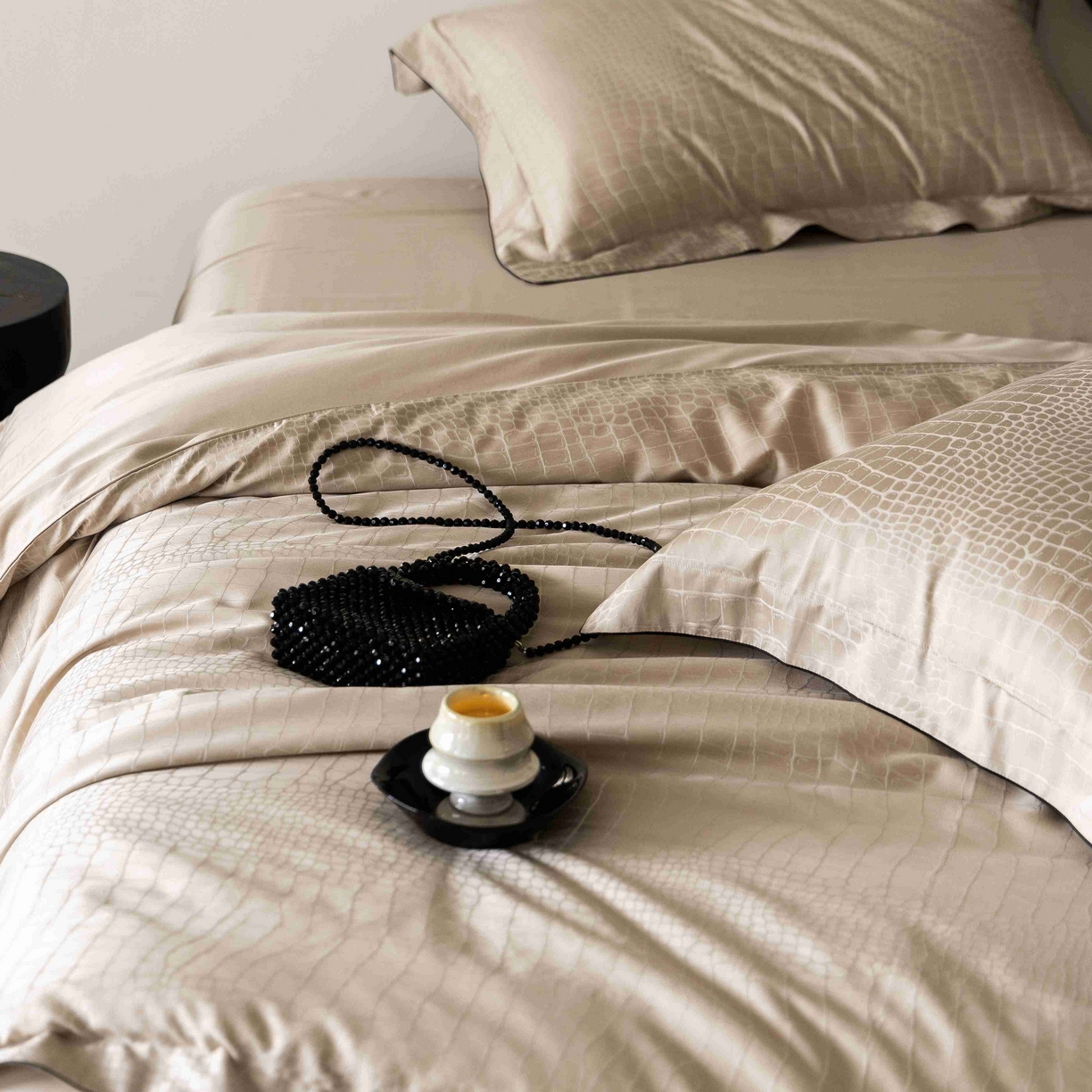 91家纺网 家纺一手货源 找家纺 涞澳家纺 2025新款60支天丝棉提花四件套 波曼-驼