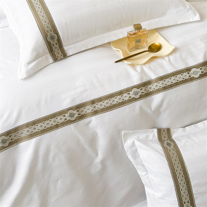 91家纺网 家纺一手货源 找家纺 梦庭帛美 2025新款段条刺绣飞边款四件套 吉祥-咖