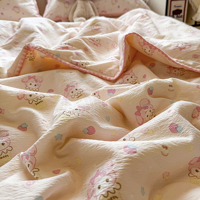 91家纺网 家纺一手货源 找家纺 星巴k家纺 2025新款春夏云感双层纱A类母婴级三角针夏被贝壳边夏凉被贝壳绣【可提供买家秀】 贝壳绣-小妹冰淇淋