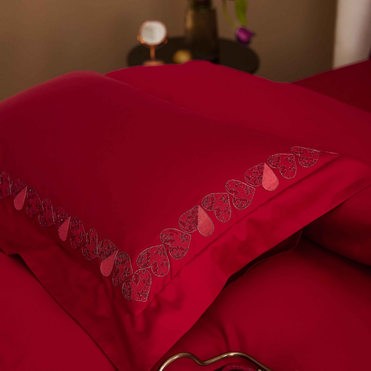 91家纺网 家纺一手货源 找家纺 涞澳家纺 2025新款婚庆款四件套 缘定今生