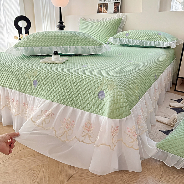 91家纺网 家纺一手货源 找家纺 提花大世界 2025新款A类PE乙纶冰丝凉感三色织550克冰豆豆凉席床裙软凉席 郁金香—PE绿