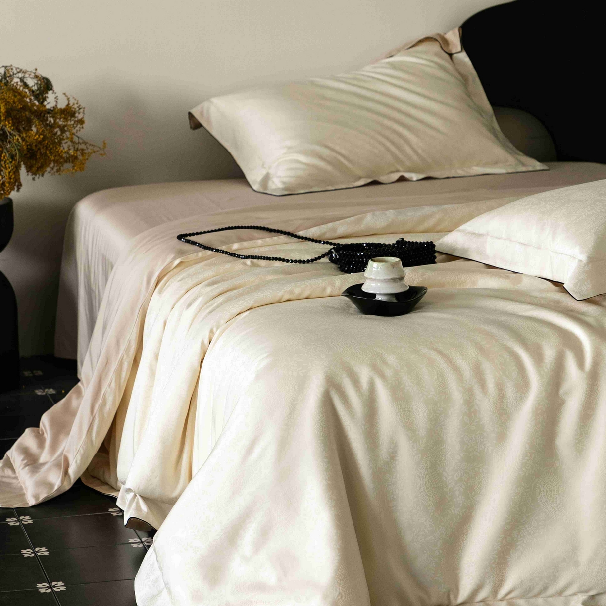 91家纺网 家纺一手货源 找家纺 涞澳家纺 2025新款60支天丝棉提花四件套 海瑟薇-明月白