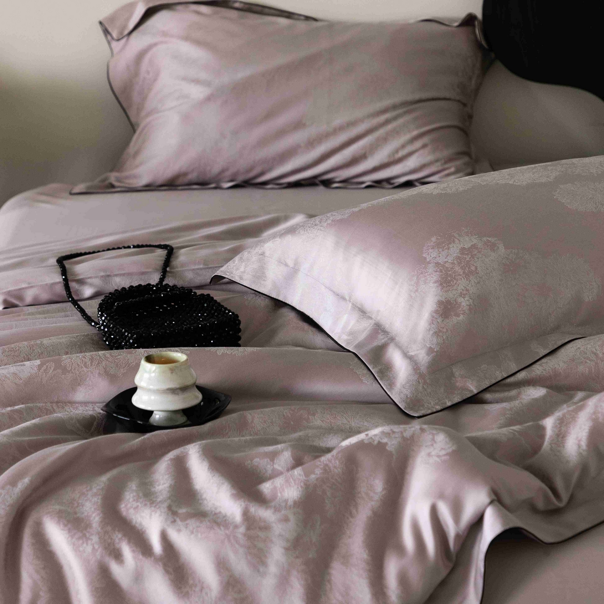 91家纺网 家纺一手货源 找家纺 涞澳家纺 2025新款60支天丝棉提花四件套 花砚-紫灰