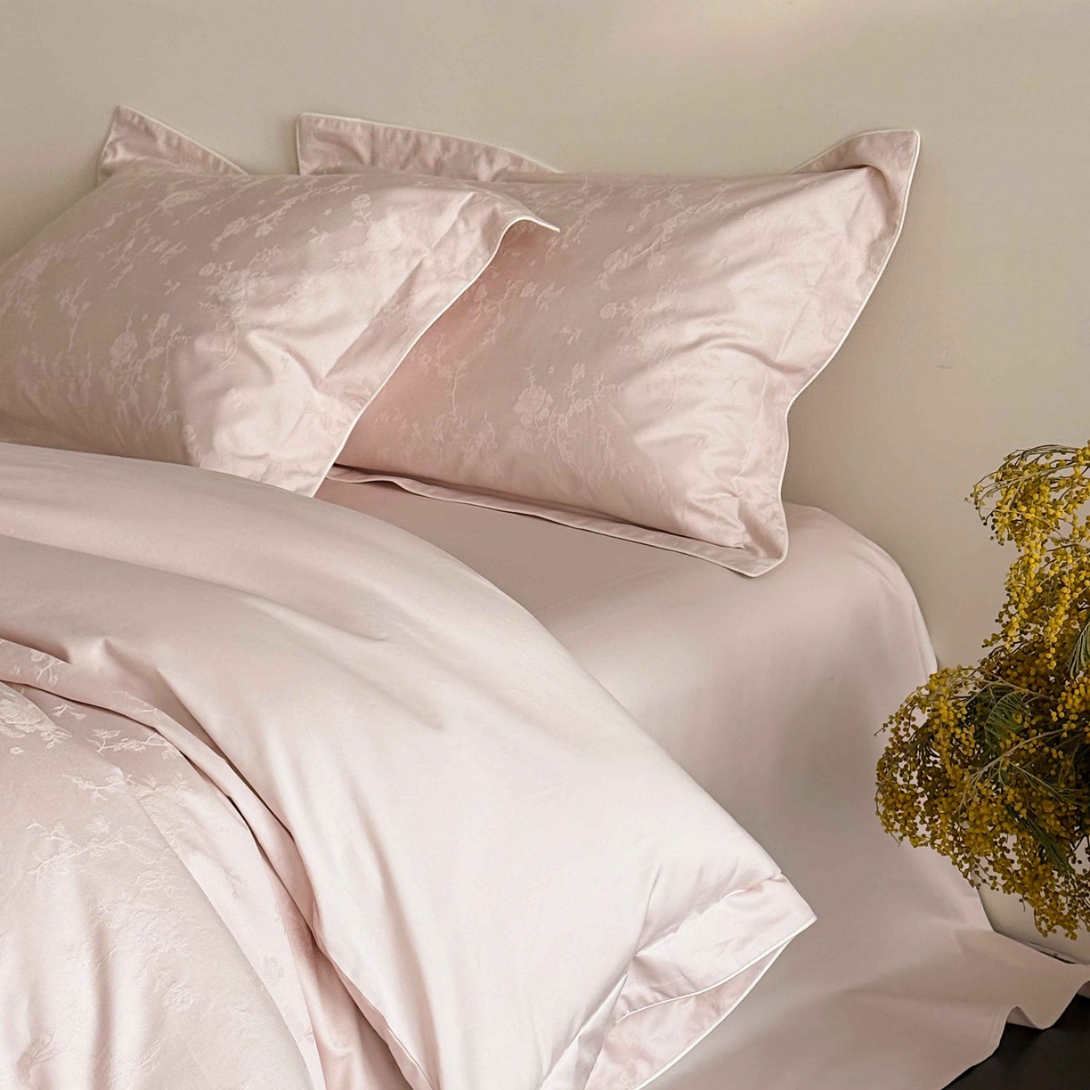 91家纺网 家纺一手货源 找家纺 涞澳家纺 2025新款全棉提花四件套 美玲-贝壳粉 