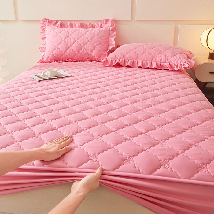 91家纺网 家纺一手货源 找家纺 怡源梦 2025新款蝶恋系列亲肤棉夹棉床笠 粉色