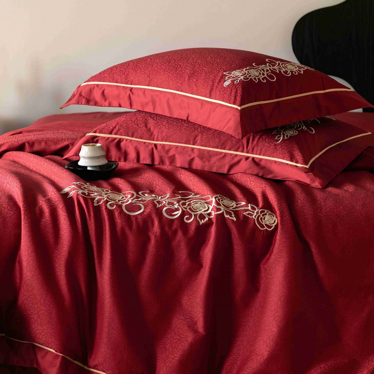 91家纺网 家纺一手货源 找家纺 涞澳家纺 2025新款婚庆款四件套 永恒爱恋