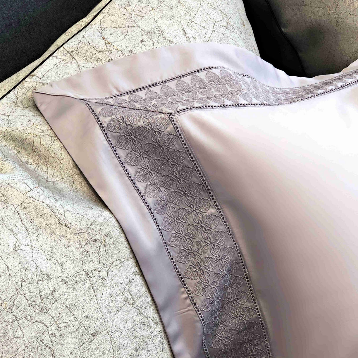 91家纺网 家纺一手货源 找家纺 涞澳家纺 2025新款60S天丝棉花边款四件套-星雅 星雅-紫玉兰