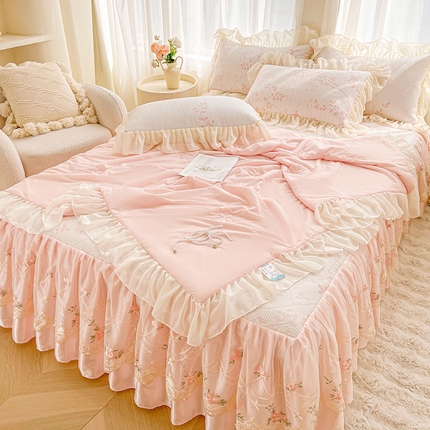 91家纺网 家纺一手货源 找家纺 （总）好儿喜家纺 2025新款恬静系列凉席床裙冰丝席床罩凉席韩式凉感豆豆凉席床盖