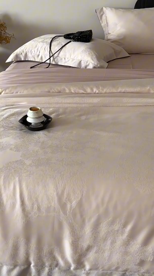 91家纺网 家纺一手货源 找家纺 涞澳家纺 2025新款60支天丝棉提花四件套 花砚-香槟