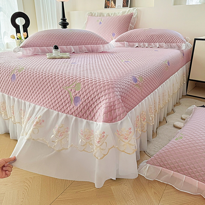 91家纺网 家纺一手货源 找家纺 提花大世界 2025新款A类PE乙纶冰丝凉感三色织550克冰豆豆凉席床裙软凉席 郁金香—PE粉