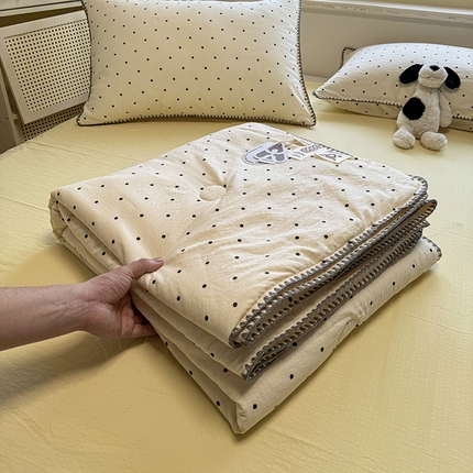 91家纺网 家纺一手货源 找家纺 （总）星巴k家纺 2025新款春夏云感双层纱A类母婴级三角针夏被贝壳边夏凉被贝壳绣【可提供买家秀】