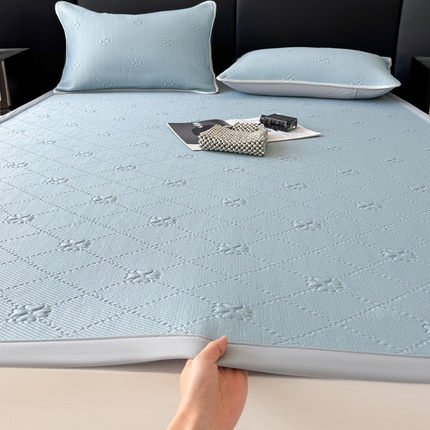 91家纺网 家纺一手货源 找家纺 （总）吉祥家纺 2025新款提花四叶草凉席床席款