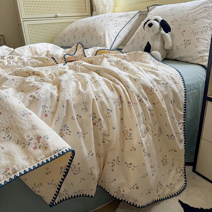 91家纺网 家纺一手货源 找家纺 星巴k家纺 2025新款春夏云感双层纱A类母婴级三角针夏被贝壳边夏凉被贝壳绣【可提供买家秀】 贝壳绣-小玫瑰