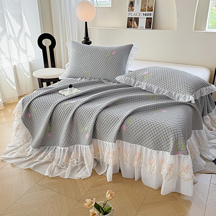 91家纺网 家纺一手货源 找家纺 提花大世界 2025新款A类PE乙纶冰丝凉感三色织550克冰豆豆凉席床裙软凉席 郁金香—PE灰