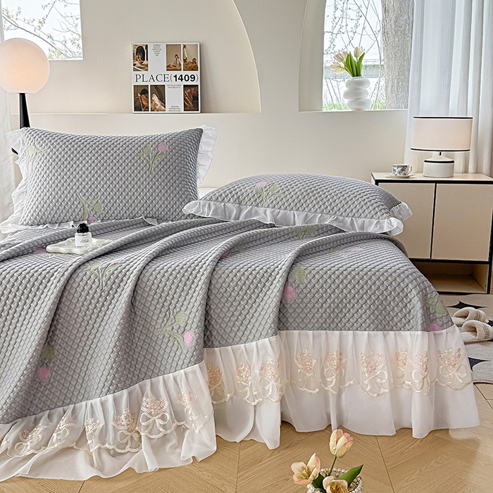 91家纺网 家纺一手货源 找家纺 提花大世界 2025新款A类PE乙纶冰丝凉感三色织550克冰豆豆凉席床裙软凉席 郁金香—PE灰