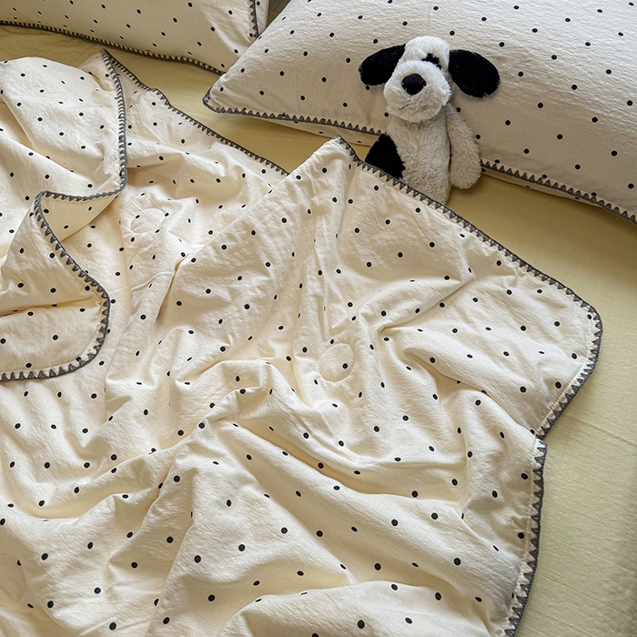 91家纺网 家纺一手货源 找家纺 （总）星巴k家纺 2025新款春夏云感双层纱A类母婴级三角针夏被贝壳边夏凉被贝壳绣【可提供买家秀】