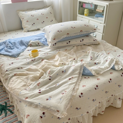 2025新款小清新全棉花边水洗棉夏凉被四件套 腊肠狗