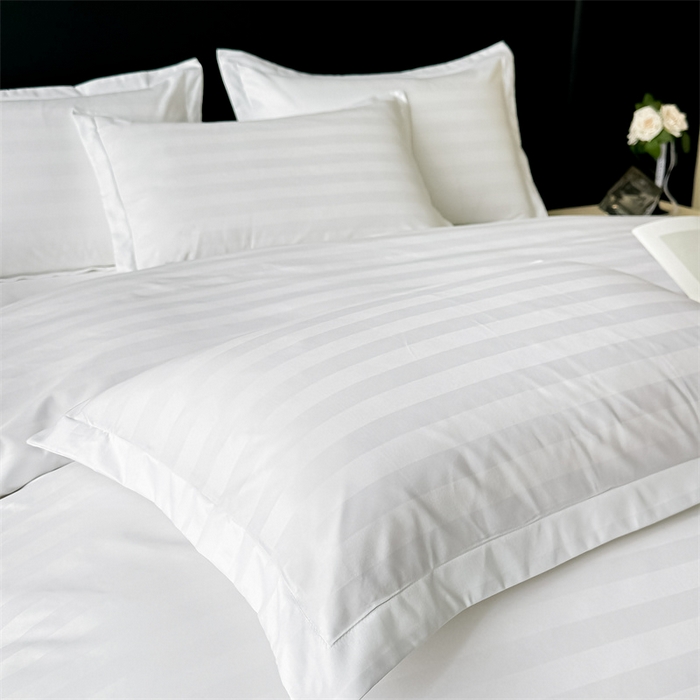 91家纺网 家纺一手货源 找家纺 （总）梦庭帛美  2025新款酒店布草段条飞边款四件套