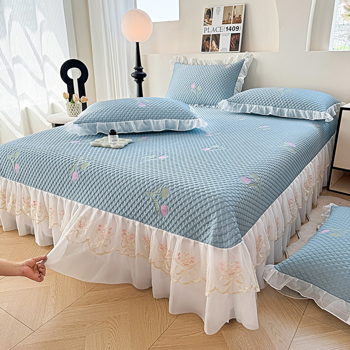 91家纺网 家纺一手货源 找家纺 提花大世界 2025新款A类PE乙纶冰丝凉感三色织550克冰豆豆凉席床裙软凉席 郁金香—PE蓝