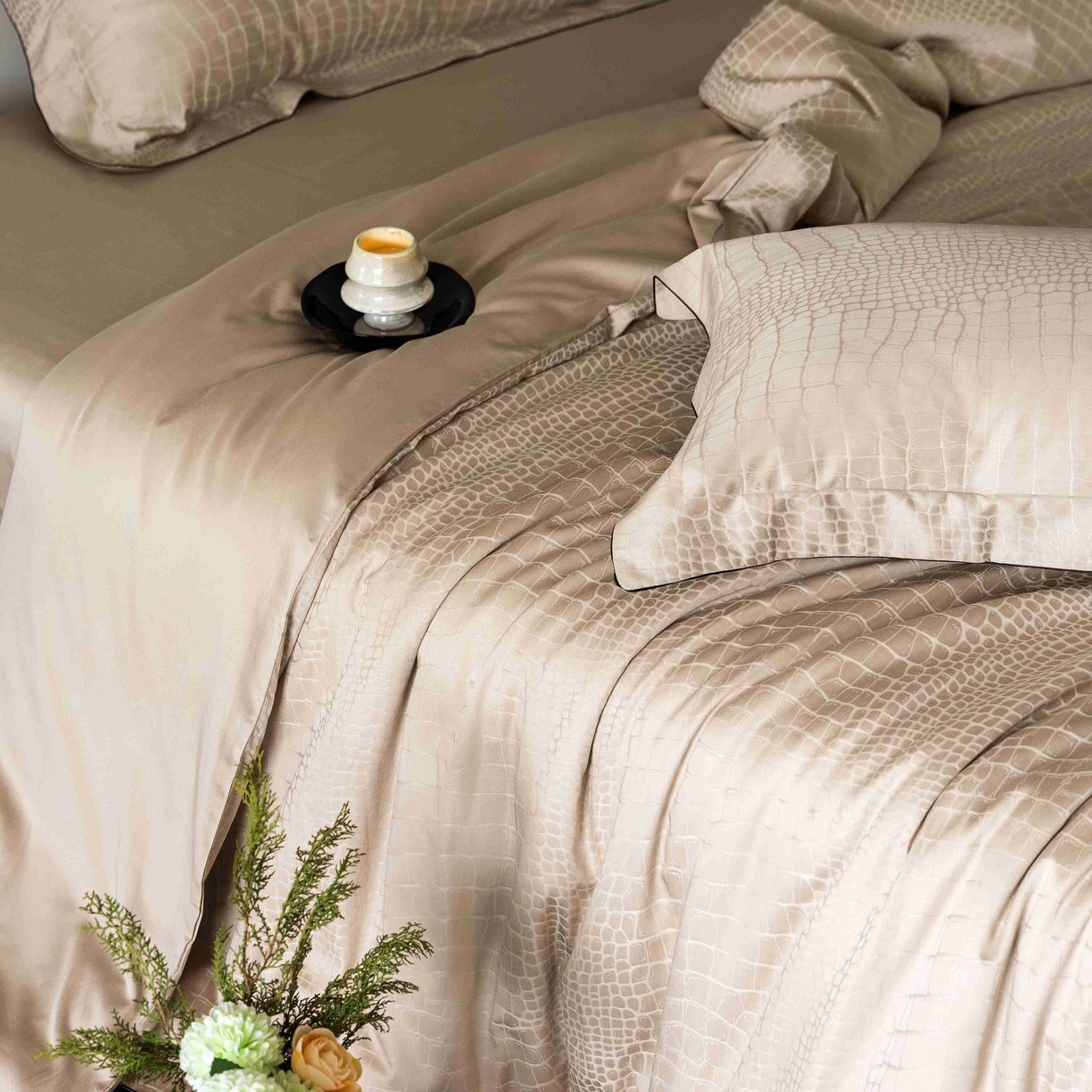 91家纺网 家纺一手货源 找家纺 涞澳家纺 2025新款60支天丝棉提花四件套 波曼-驼