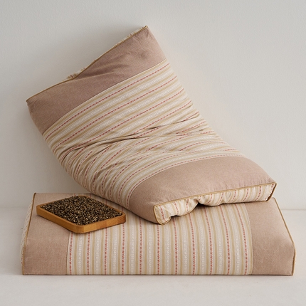 91家纺网 家纺一手货源 找家纺 乐可 2025新款3D条纹方枕 3D方枕L5427卡其【单只】