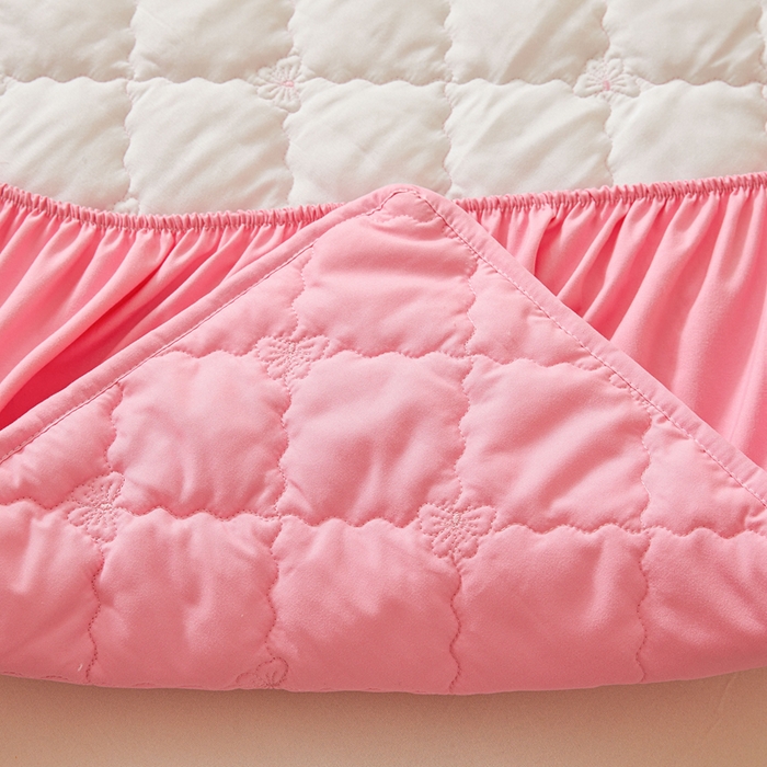 91家纺网 家纺一手货源 找家纺 怡源梦 2025新款蝶恋系列亲肤棉夹棉床笠 粉色