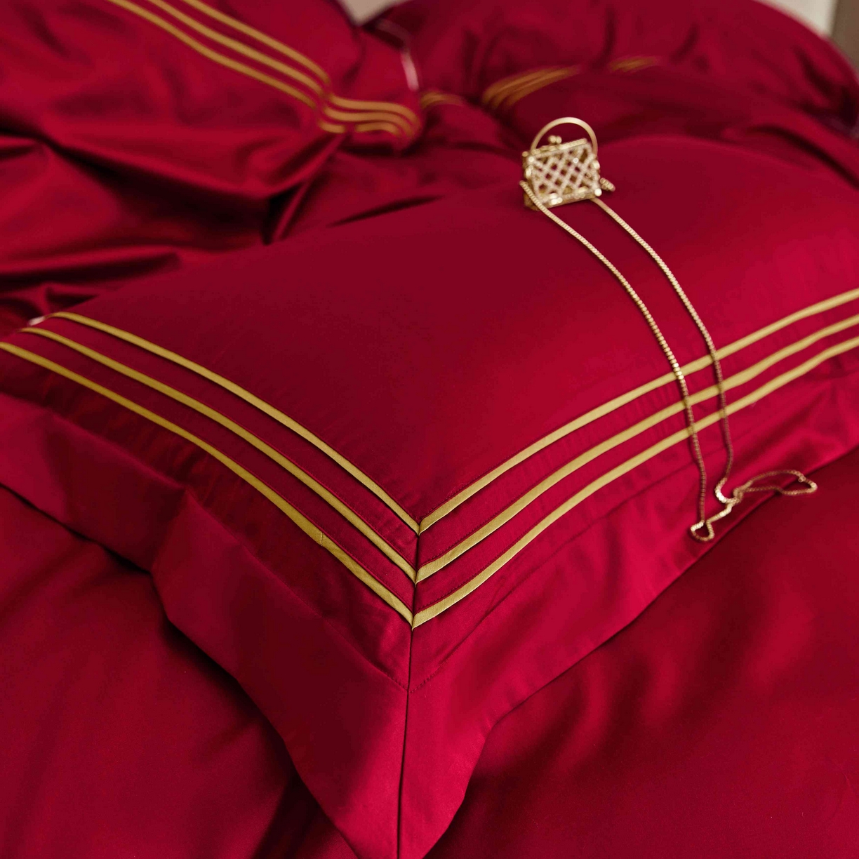 91家纺网 家纺一手货源 找家纺 涞澳家纺 2025新款婚庆款四件套 金玉恒美