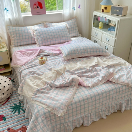 2025新款小清新全棉花边水洗棉夏凉被四件套 爱心格子