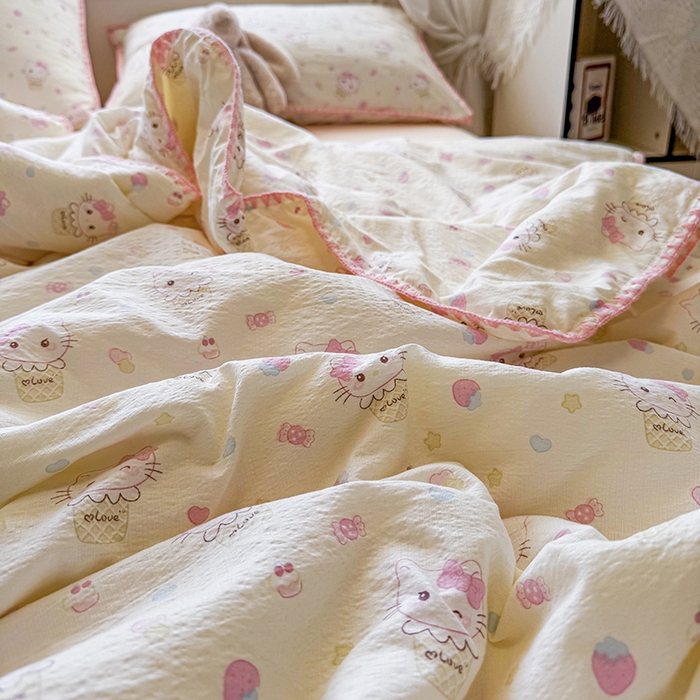 91家纺网 家纺一手货源 找家纺 星巴k家纺 2025新款春夏云感双层纱A类母婴级三角针夏被贝壳边夏凉被贝壳绣【可提供买家秀】贝壳绣-粉色kt猫