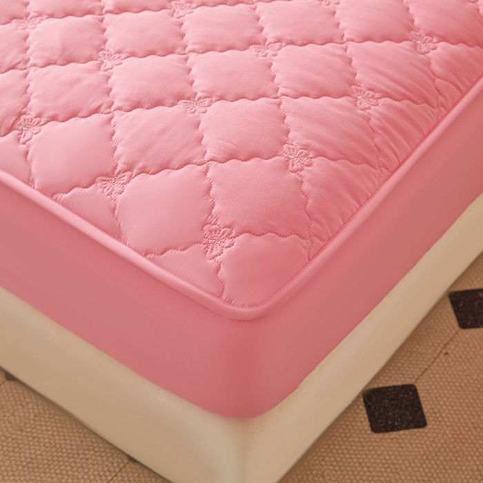 91家纺网 家纺一手货源 找家纺 怡源梦 2025新款蝶恋系列亲肤棉夹棉床笠 粉色