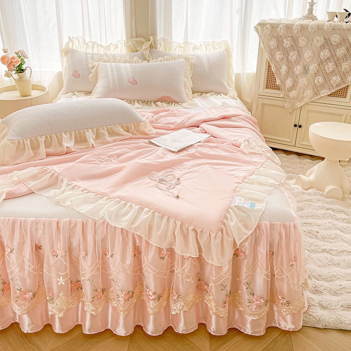 91家纺网 家纺一手货源 找家纺 （总）好儿喜家纺 2025新款恬静系列凉席床裙冰丝席床罩凉席韩式凉感豆豆凉席床盖