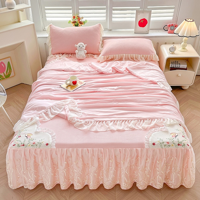 91家纺网 家纺一手货源 找家纺 （总）好儿喜家纺 2025新款繁花系列凉席床裙冰丝席床罩凉席韩式凉感豆豆凉席床盖四件套