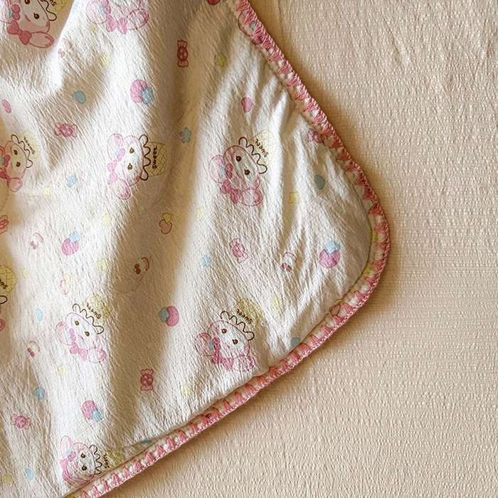 91家纺网 家纺一手货源 找家纺 星巴k家纺 2025新款春夏云感双层纱A类母婴级三角针夏被贝壳边夏凉被贝壳绣【可提供买家秀】 贝壳绣-小妹冰淇淋