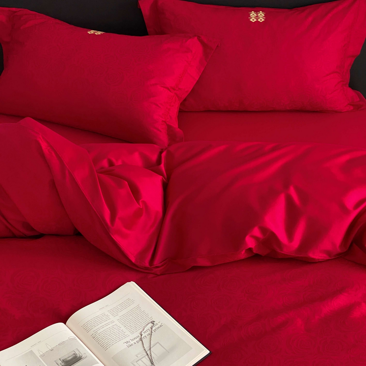 91家纺网 家纺一手货源 找家纺 涞澳家纺 2025新款婚庆款四件套 幸福花海