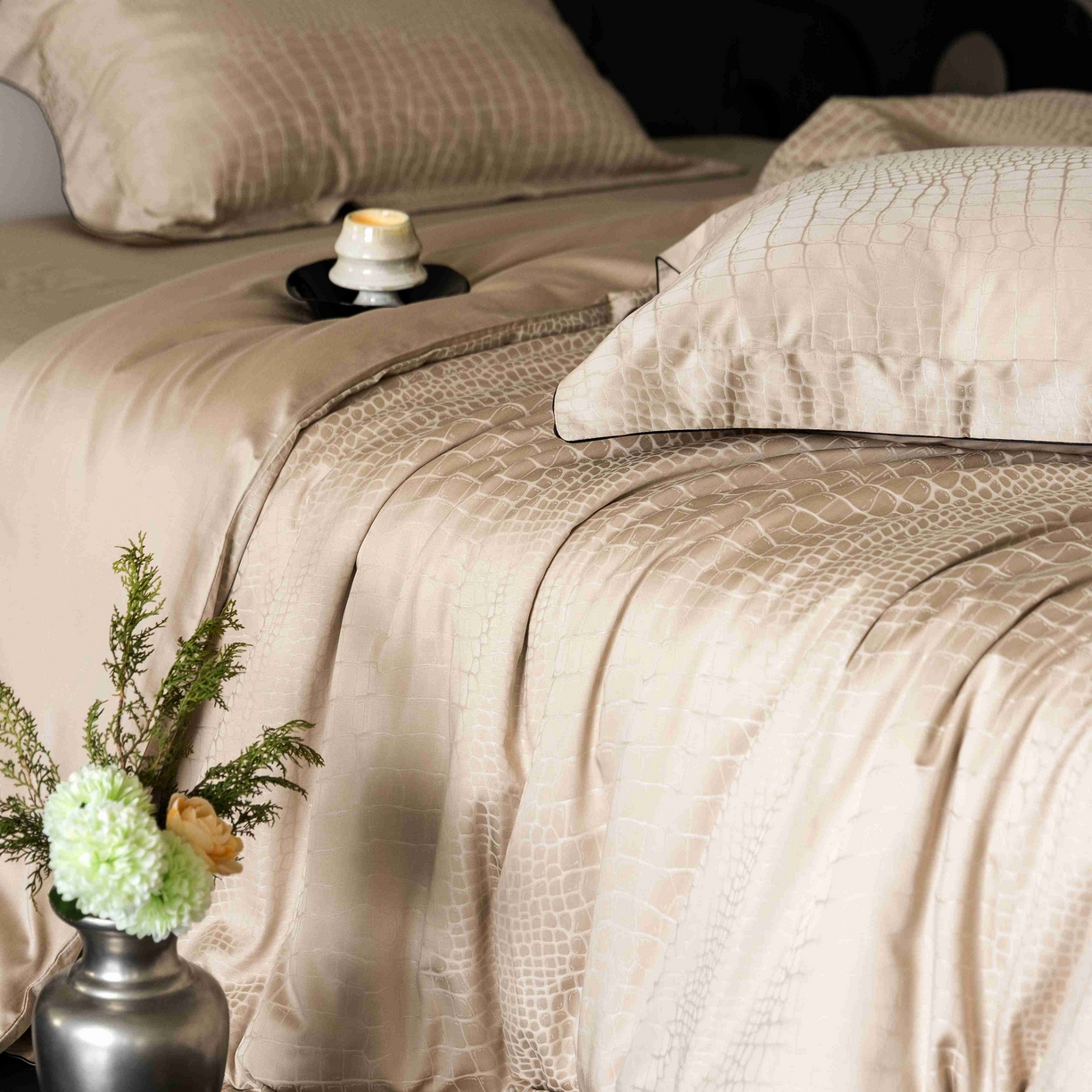 91家纺网 家纺一手货源 找家纺 涞澳家纺 2025新款60支天丝棉提花四件套 波曼-驼