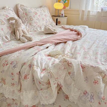 富米莱（原臻工厂） 2025新款云感亲肤棉床盖床裙夏凉被四件套-全棉双层花边 爱心兔兔