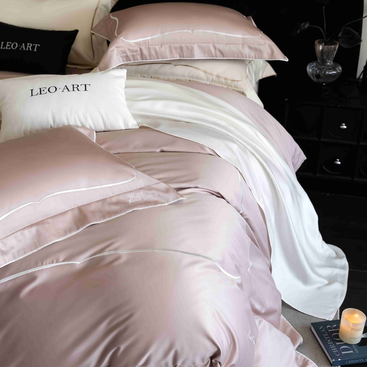 91家纺网 家纺一手货源 找家纺 涞澳家纺 2025新款80S全棉贡缎小蛮腰四件套-浅依 浅依-粉灰