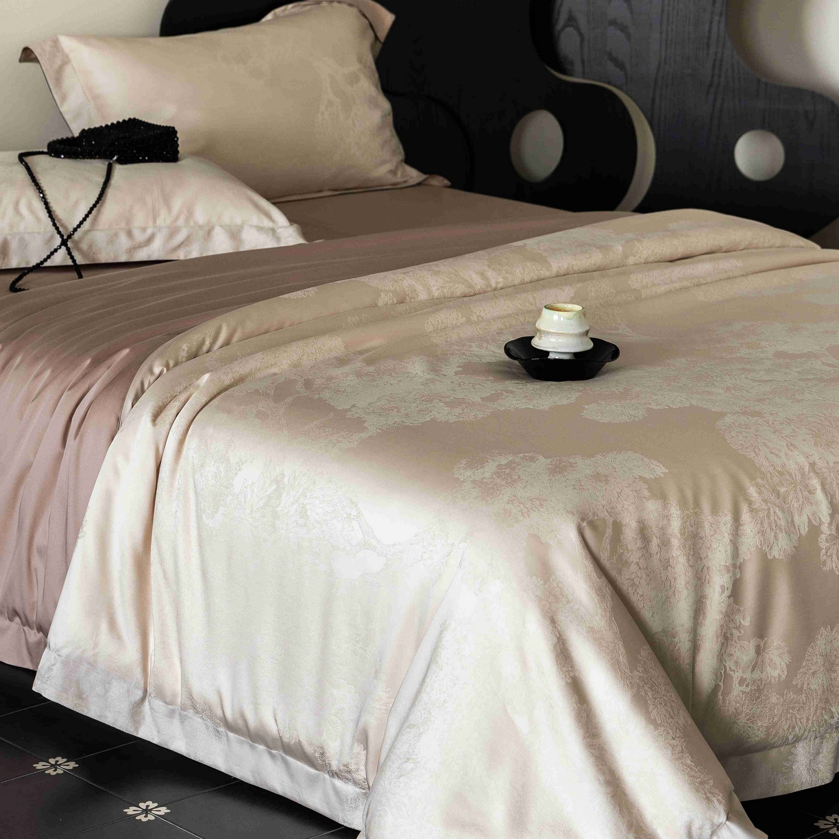 91家纺网 家纺一手货源 找家纺 涞澳家纺 2025新款60支天丝棉提花四件套 花砚-香槟