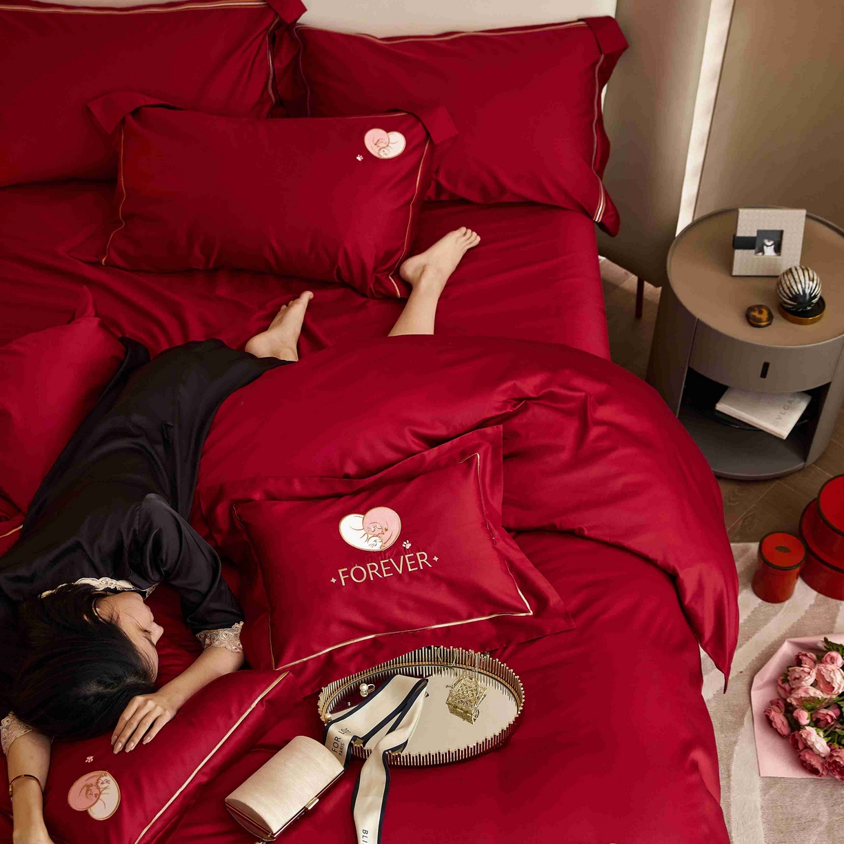 91家纺网 家纺一手货源 找家纺 涞澳家纺 2025新款婚庆款四件套 巴黎之爱