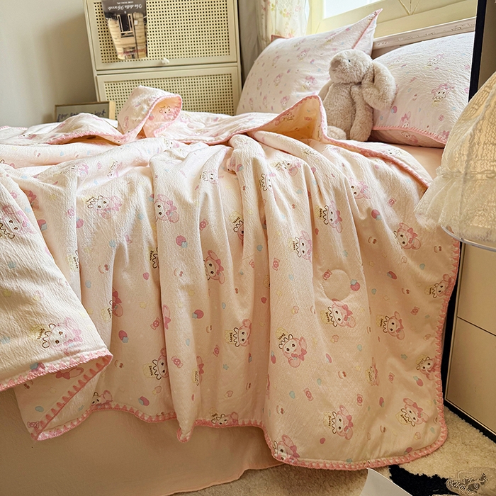 91家纺网 家纺一手货源 找家纺 星巴k家纺 2025新款春夏云感双层纱A类母婴级三角针夏被贝壳边夏凉被贝壳绣【可提供买家秀】 贝壳绣-小妹冰淇淋